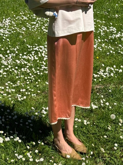 fusta satin peach